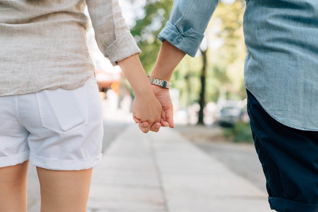  hand holding couple 